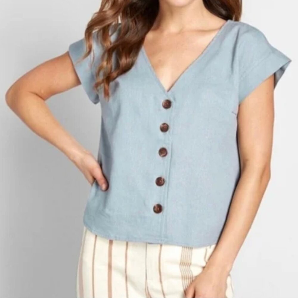 ModCloth Short Sleeve V-Neck Button Down Linen Shirt Light Blue S